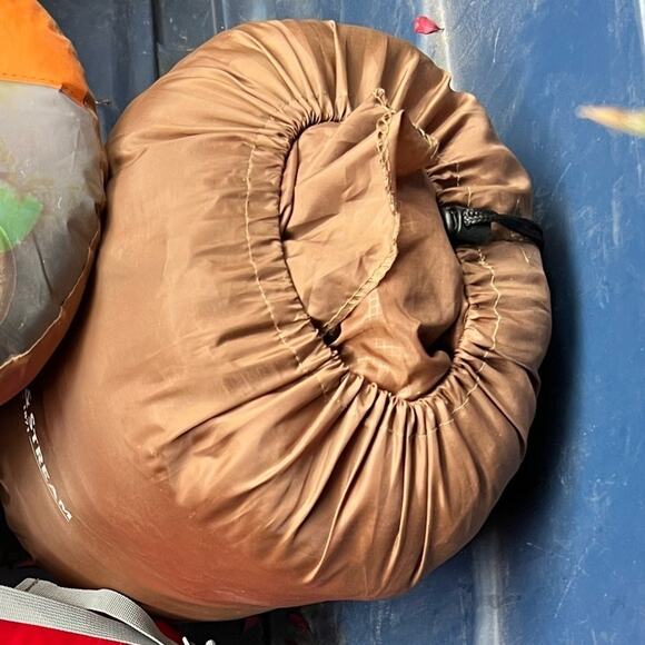 FIELD and Stream 30° Sportsman YOUTH Mummy Bag Double Layer Sleeping Bag - Picture 2 of 4